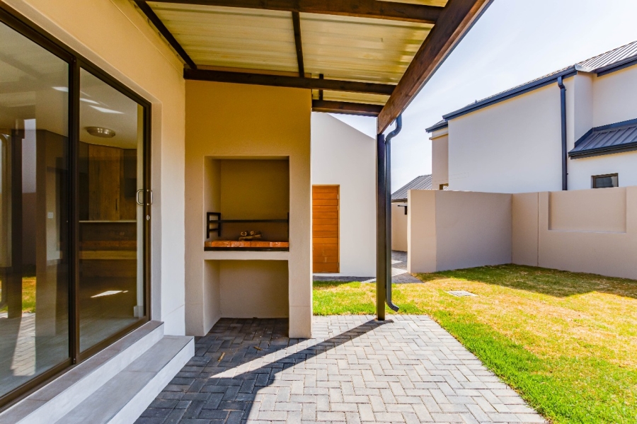 3 Bedroom Property for Sale in La Camargue Private Country Estate North West